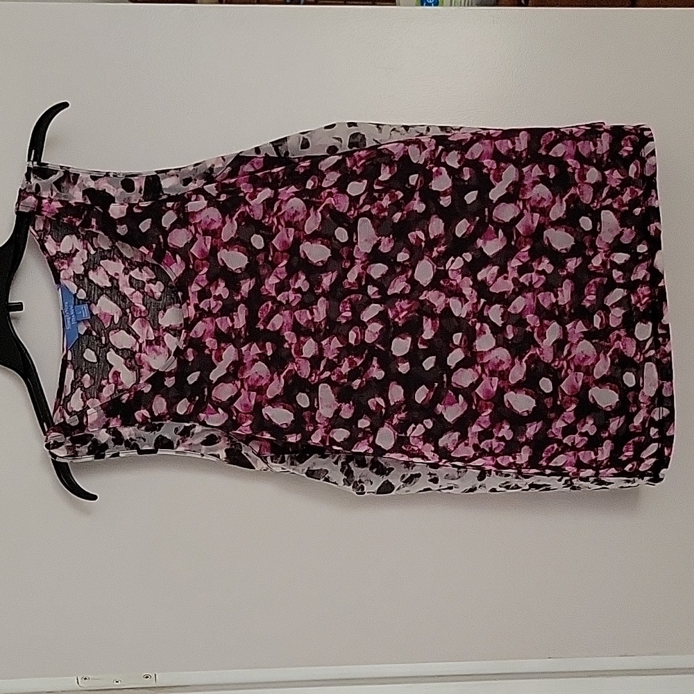 Simply Vera fun, soft lite tank.